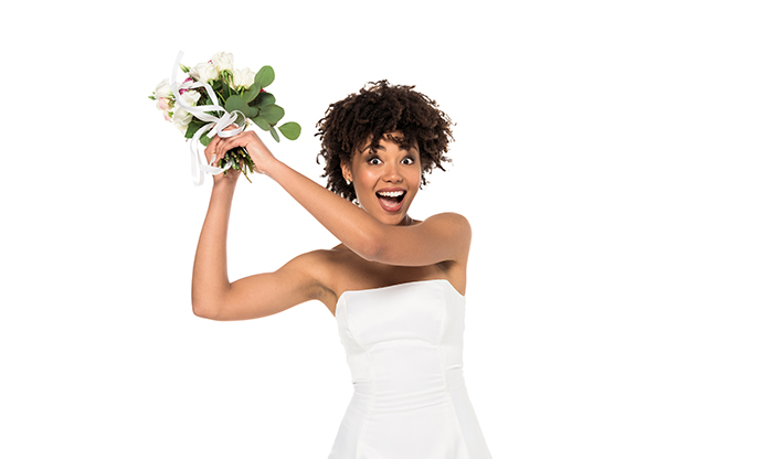 bride bouquet toss