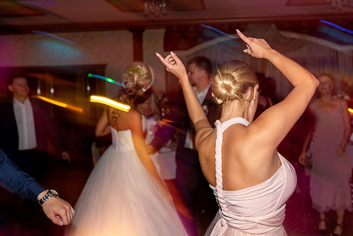 Bridesmaids dancing - last dance